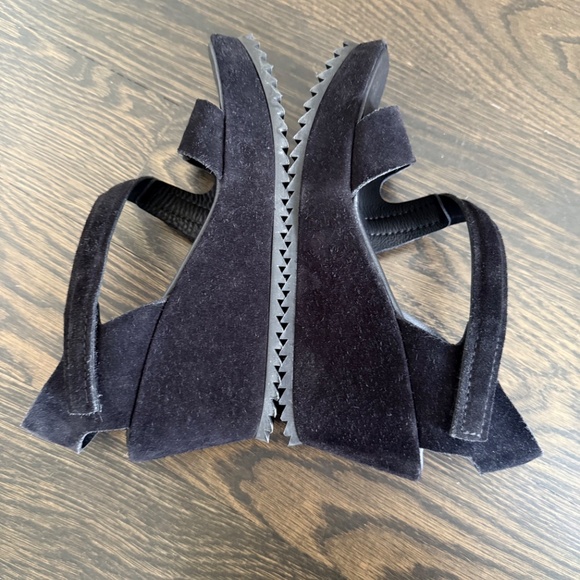 Pedro Garcia Black Suede Wedge Sandals 38 - Worn once! Size 7.5 or 8 US - Picture 6 of 13